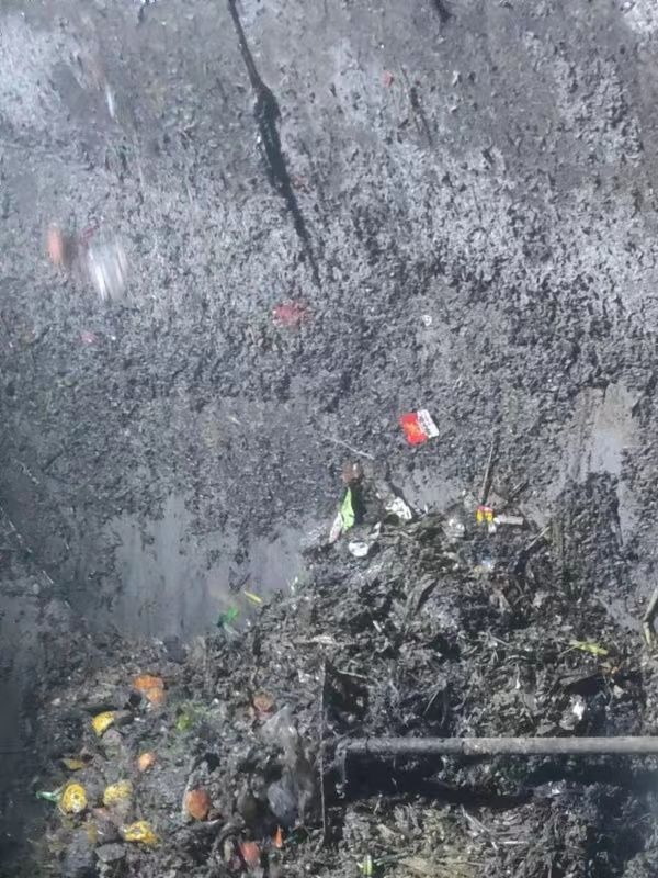 芦溪污水池清理